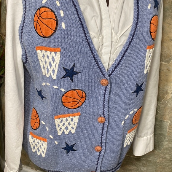 MANDAL BAY vest basketball player spectator cheerleader sport stars hoops - Picture 9 of 11